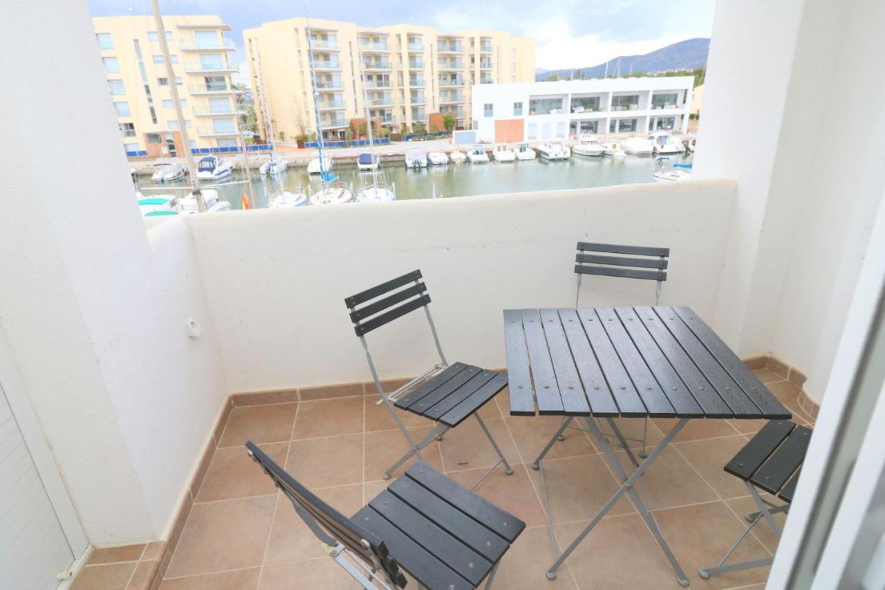 R. Marine II Apartment Roses Exterior photo